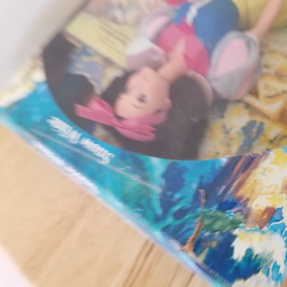 Walt Disney's Snow White Doll #7783 - Picture 6 of 6